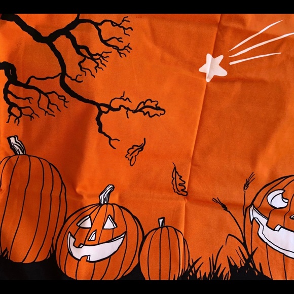 POTTERY BARN KIDS TABLECLOTH - Picture 7 of 10